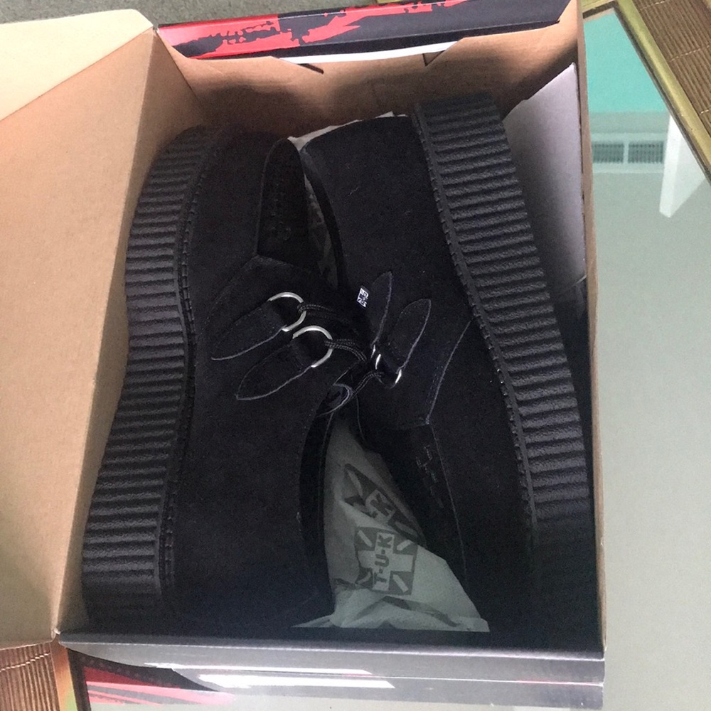 creepers: men’s 10 women’s 12